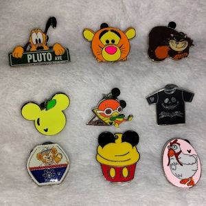 Disney character pins used